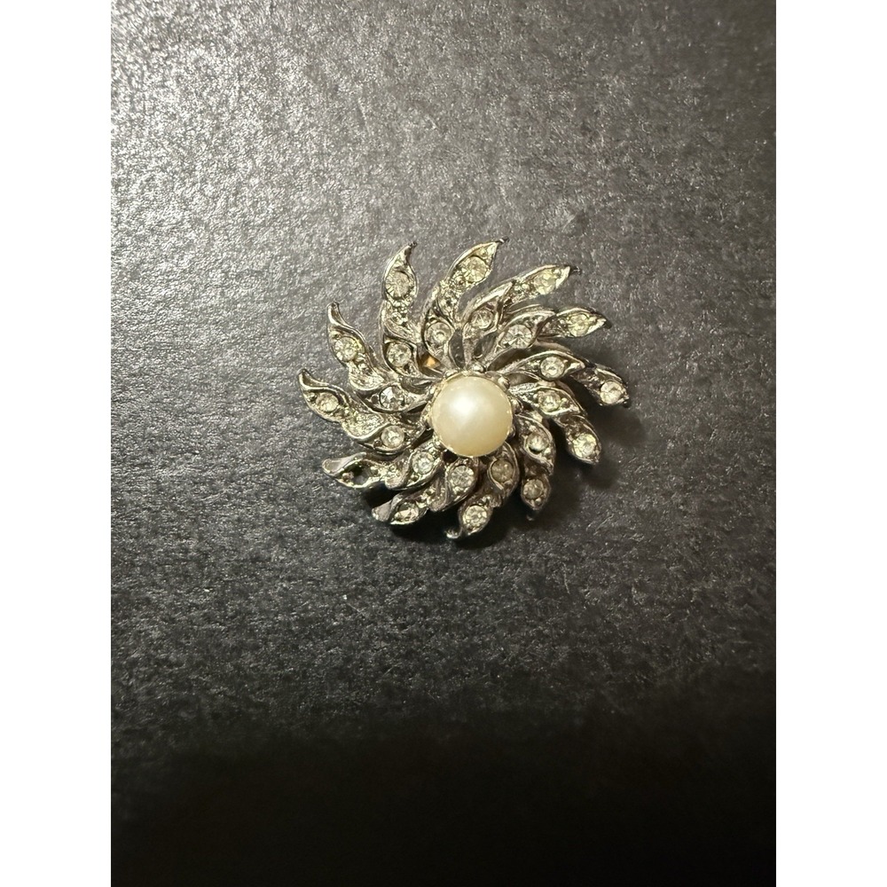 Vtg Signed Tara Brooch Pin Rhinestone Star Burst W/Faux Pearl Costume Jewelry